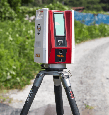 RIEGL VZ-600i（地上型レーザスキャナー）